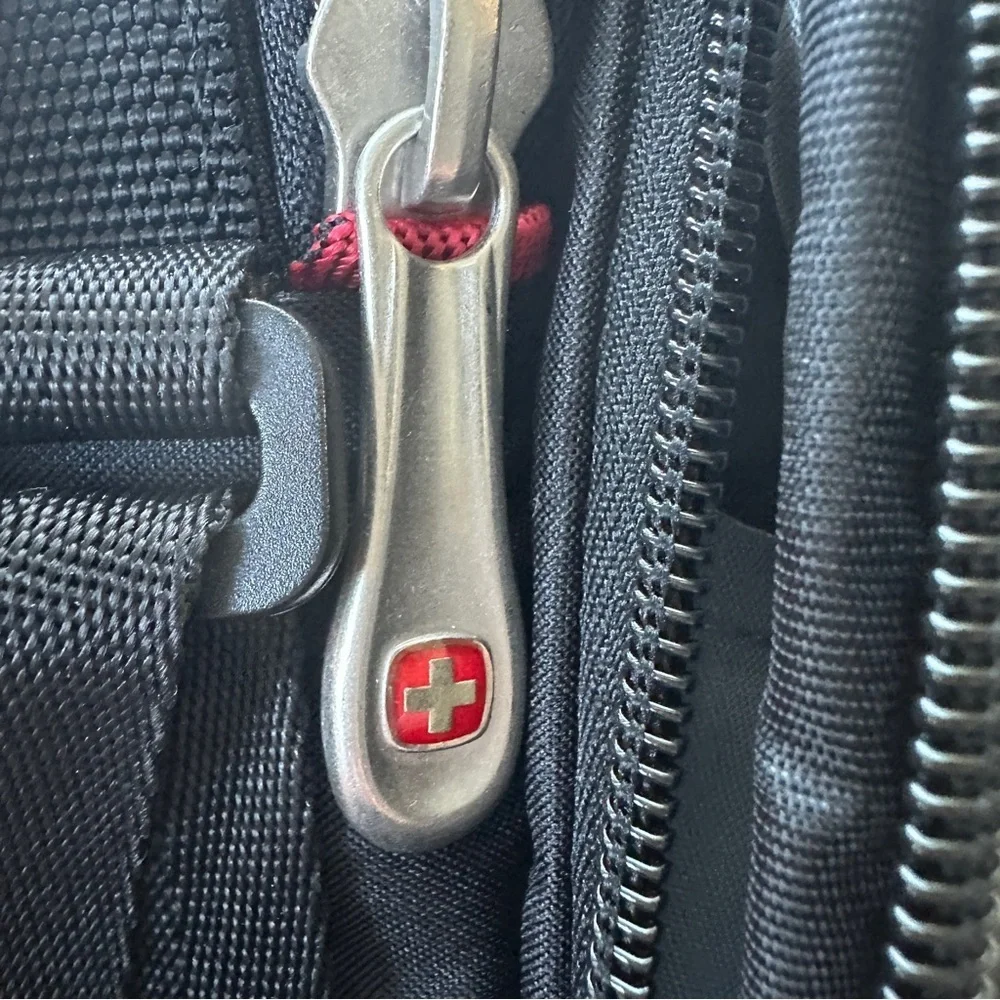 Swissgear Wenger Victorinox AG Laptop Bag Briefcase Shoulder Strap